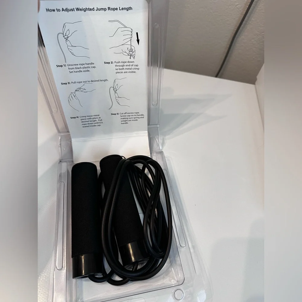 Red Weighted Jump Rope - Picture 3 of 4